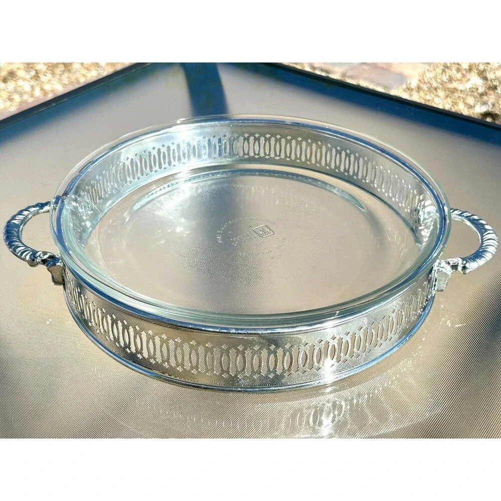 International Silver Co Silver Plated Ring Pie Holder Anchor Hocking Glass Dish